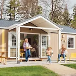 Familie De Tovertuin Holiday park *
