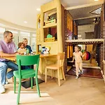 Holiday park Familie De Tovertuin *